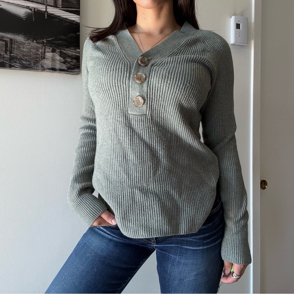 Minimalist Ribbed Knit Henley Sweater – Cozy Preppy